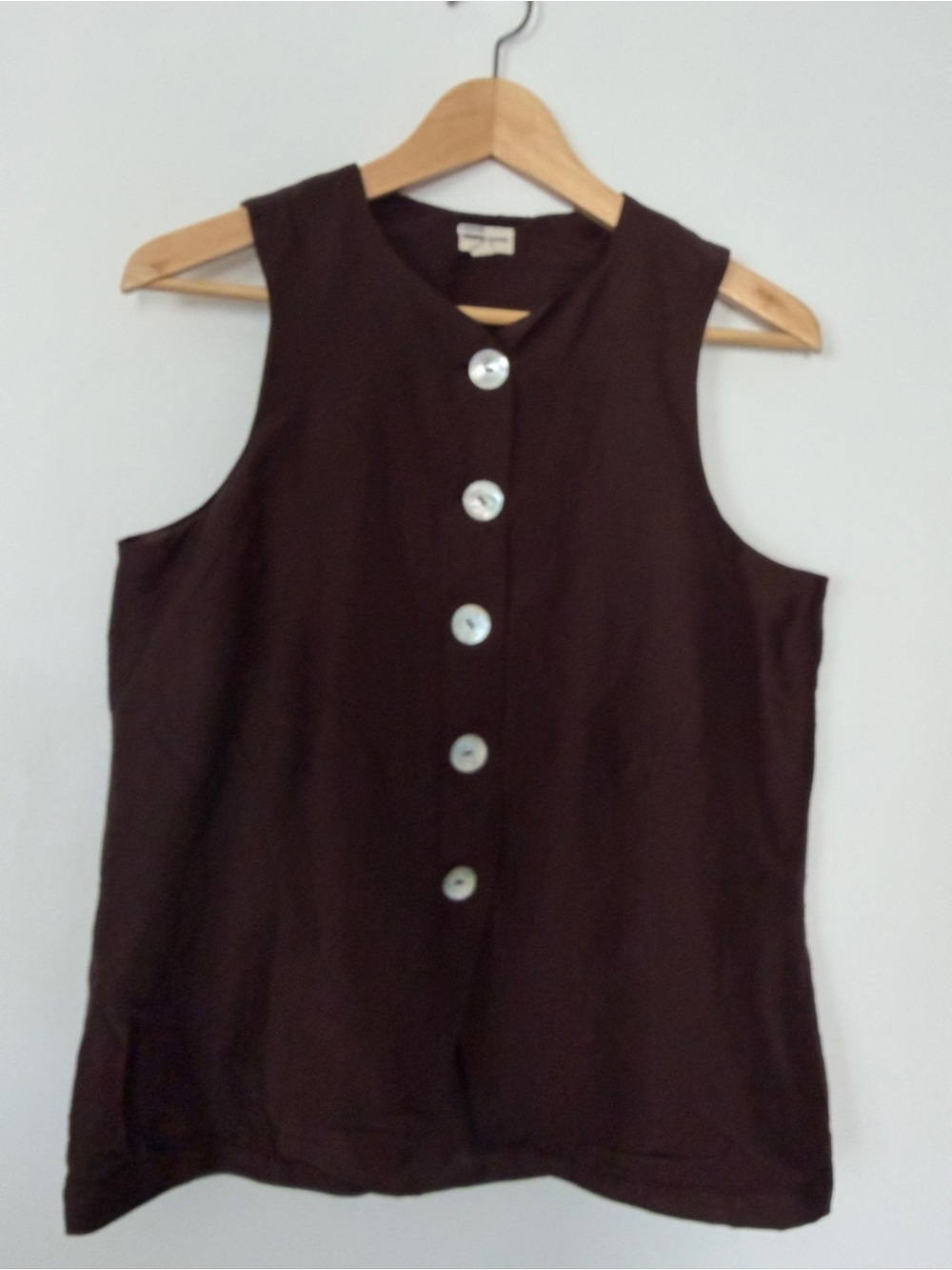 DONNI. 100% Silk Brown Sleeveless Vest Size S Made in USA - Picture 2 of 8